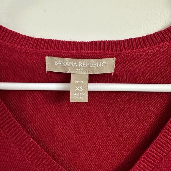 Banana Republic Red V-Neck Knit Sweater Size XS – Send Me An Offer! - Picture 5 of 5